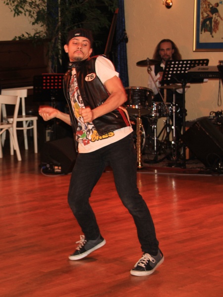 Weihnachtsball   044.jpg